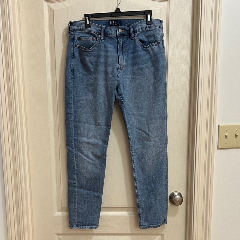 GAP Men's Classic Denim Slim Taper Jeans